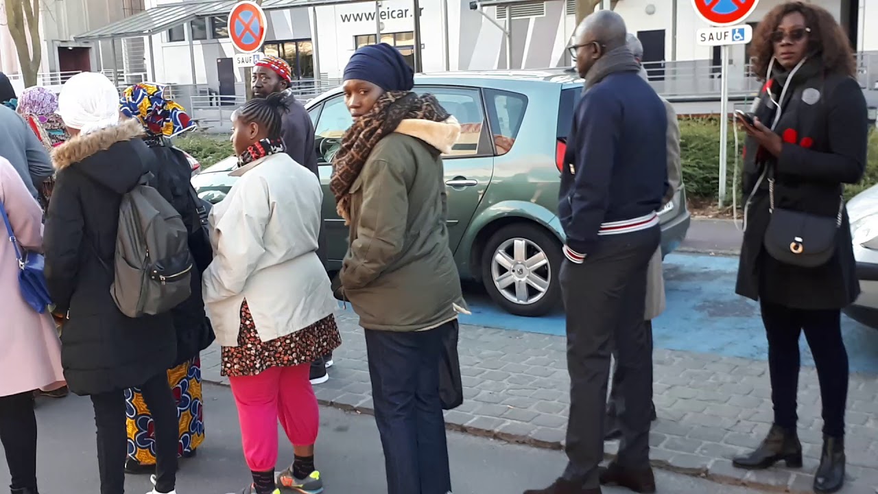 Sénégal Présidentielle :Une queue interminable pour voter à Paris