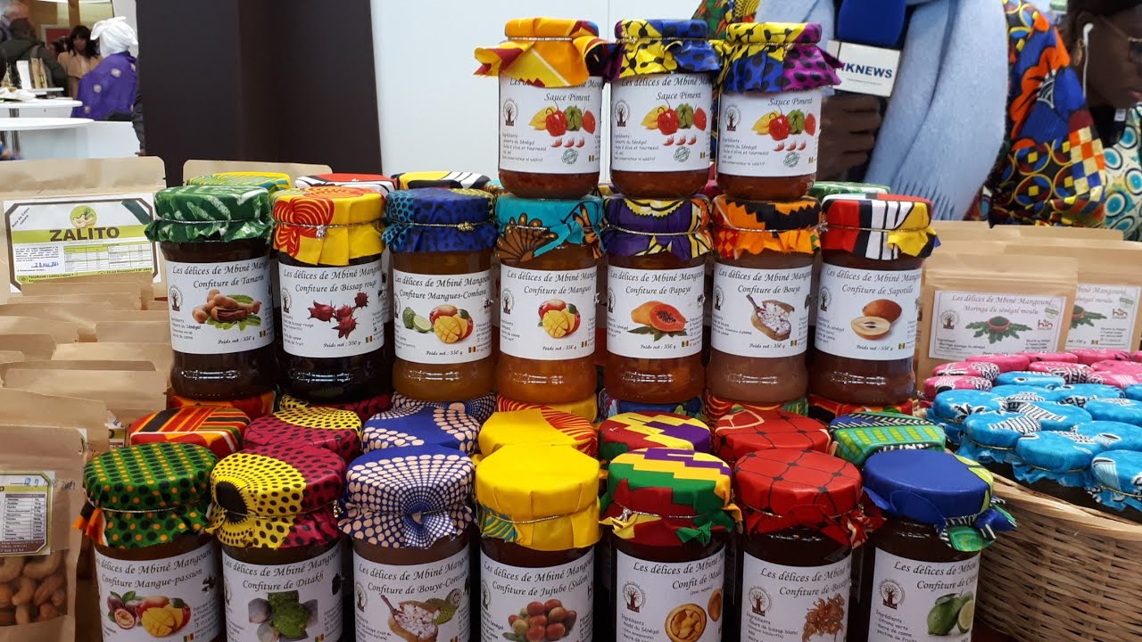 Reportage: Le Made in Sénégal, une valeur sûre. Rencontre avec les ambassadeurs du Label Sénégal au Salon de l’Agriculture à Paris (En Wolof)