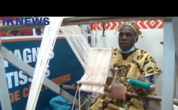 Aboulaye et Aboubacar COULIBALY: deux tisserands de Waraniené à Paris.