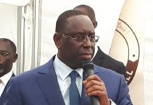 Sénégal: « Macky Sall, wagniil sa galathie gnou diam la autrement dit il est urgent de mettre de l’eau dans ton vin ou dans ton bissap »