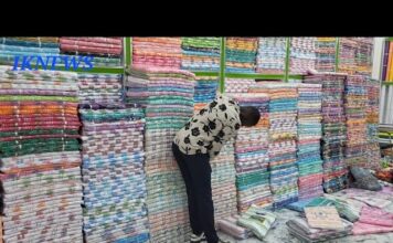Tabaski: au marché HLM, les vendeurs de Bazins se frottent les mains